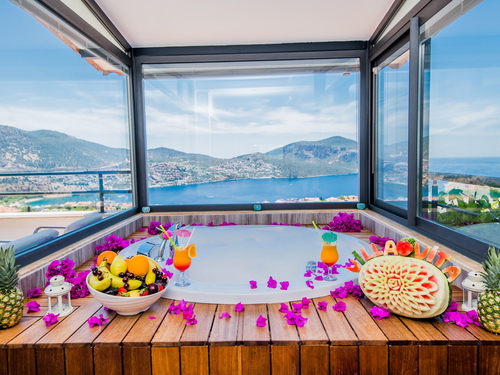  gece  -  Kasım
  | Kalkan Merkezde Deniz Manzaralı Jakuzili Villa (6 Kişilik, Özel Havuzlu)